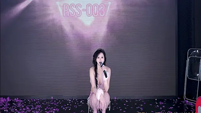 แชท XXX สดของ RSS-003