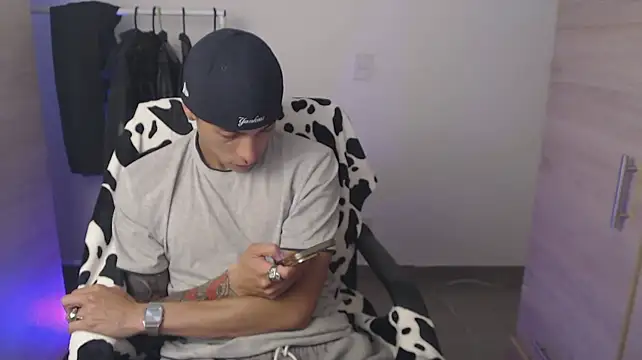 chomelo6 – Naživo XXX chat