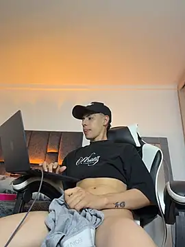 SebastianReed_'s Live XXX Chat