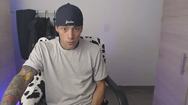 chomelo6 élő XXX-chatje