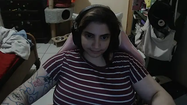 VictoriaSaintes' Live XXX Chat