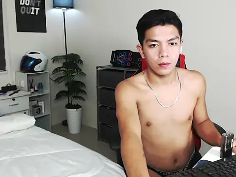 Hunky_paul 即時 XXX 聊天