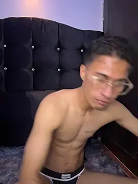 Czat XXX na żywo – TavoHot_