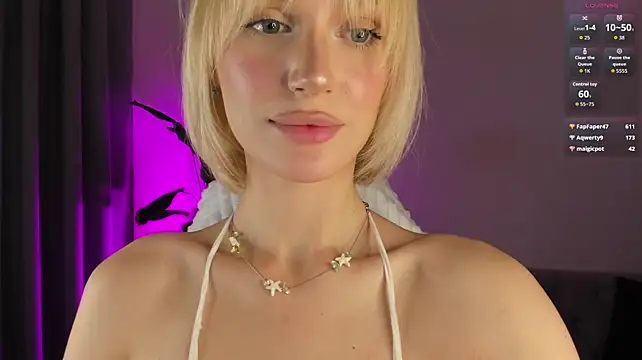 Ice_Strawberry's Live XXX Chat