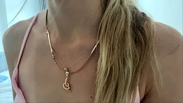 LynelleGorringe live XXX chat