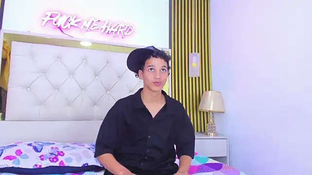JustinSecret লাইভ XXX চ্যাট