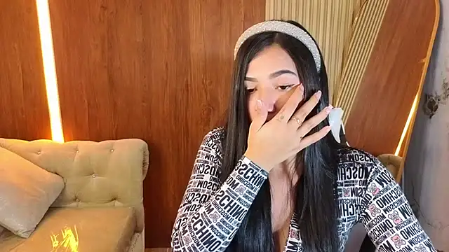 دردشة Antonella_russo_v الجنسية المباشرة