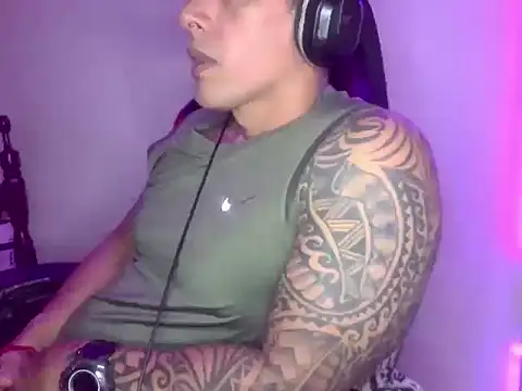 Adam_Dom 现场聊天室