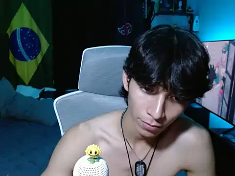 AvenaBoy live XXX chat