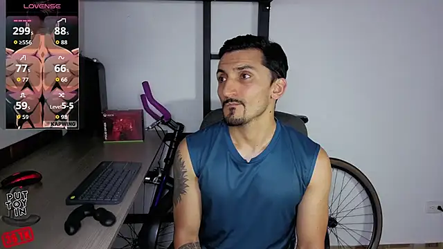 XXX chat uživo modela Marck_Muscle
