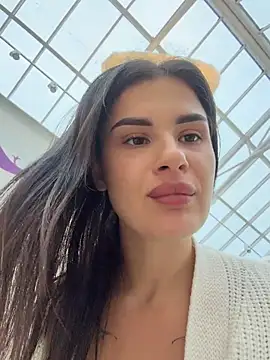 MiraReach Live XXX-Chat