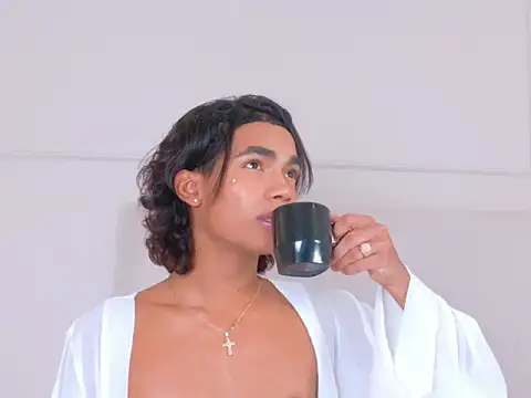 Онлайн чат XXX AlanCuute