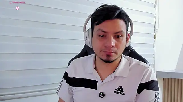 Chat XXX en directo de Rick_Adams