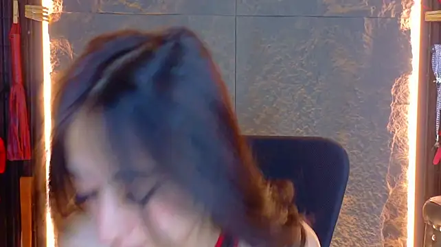 Chat +18 de lilith_jeane_7 ao vivo