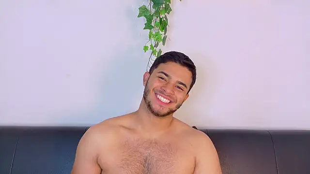 TylerWest_: απευθείας συνομιλία ΧΧΧ