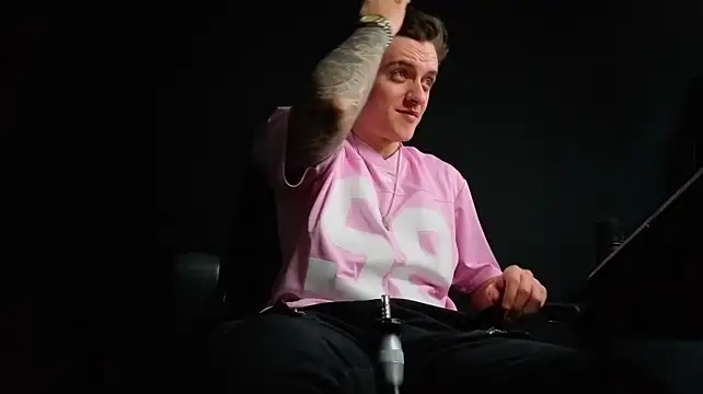 Czat XXX na żywo – FelixStarkk