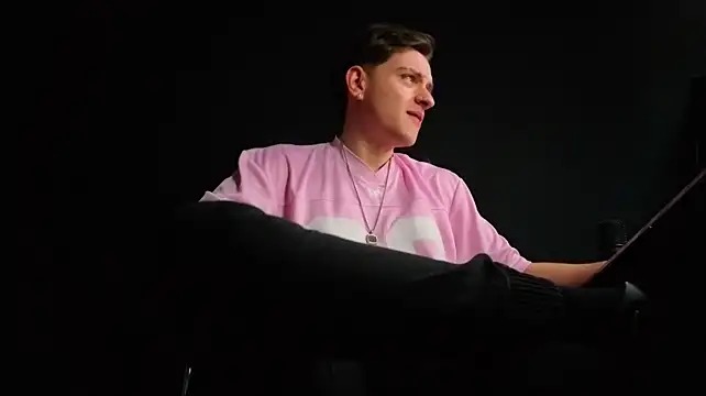 FelixStarkk – Naživo XXX chat