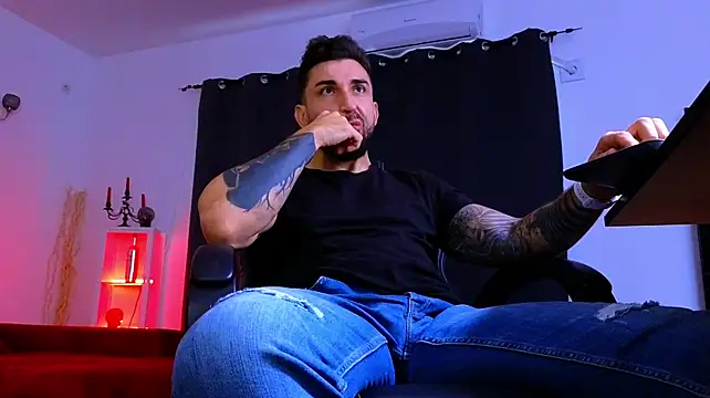 دردشة MightyAaron66 الجنسية المباشرة