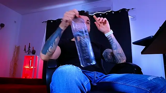 MightyAaron66 Live XXX-chat