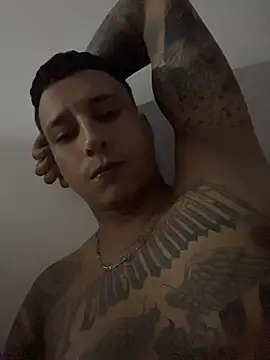 Ttinho Live XXX Chat