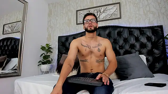 MattDevon Live XXX-Chat