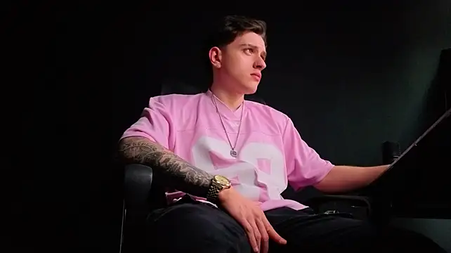 FelixStarkk live XXX chat