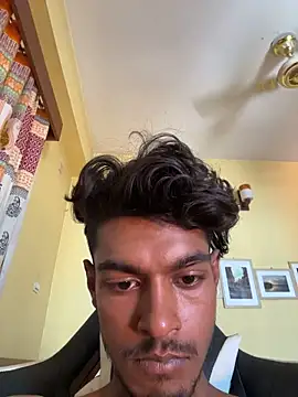 XXX chat uživo modela GunSlay