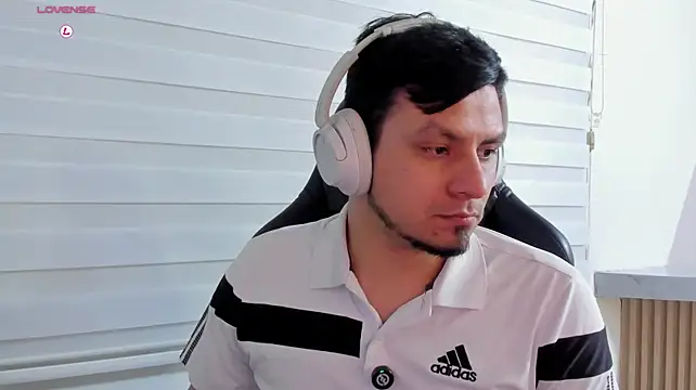 XXX chat uživo modela Rick_Adams