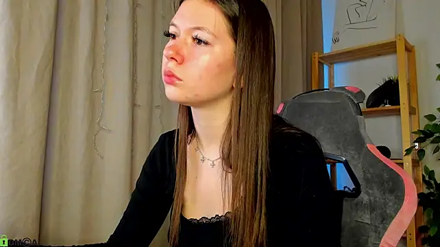Nicole_Charm Chat XXX in diretta