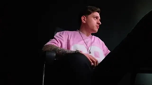 FelixStarkk XXX чат на живо