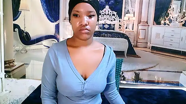 EroticSexyPrada Adlı Modelin Canlı XXX Sohbeti