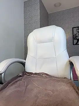 Lilyred_Gh Chat XXX live