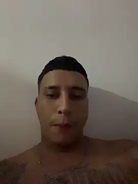 Ttinho live XXX chat