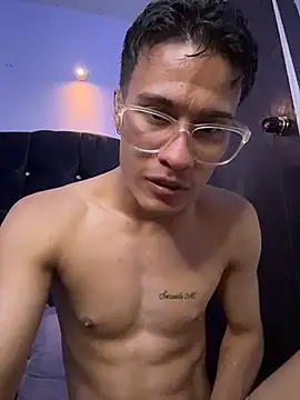 Chat XXX en directo de TavoHot_