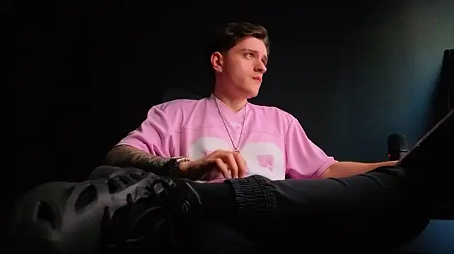 FelixStarkk 라이브 XXX 채팅