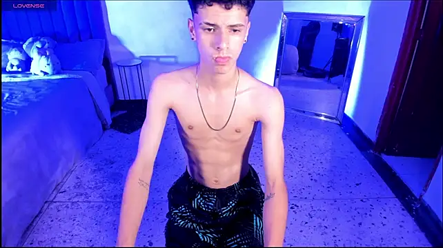JuniorPrinceMorris Adlı Modelin Canlı XXX Sohbeti