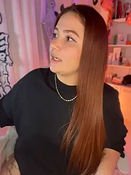 Chatroom XXX en direct de EmilyBarragan_