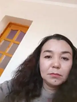Chat XXX ao vivo de AliyaCutiex