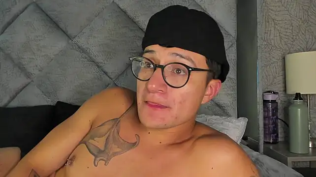 XXX chat uživo modela Hassbyd