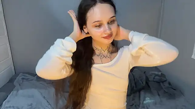 MELISSEIA Adlı Modelin Canlı XXX Sohbeti