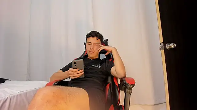 MaxLeons Chat XXX live
