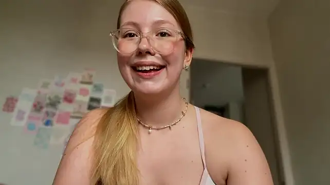 Chatroom XXX en direct de HoneyAudrey