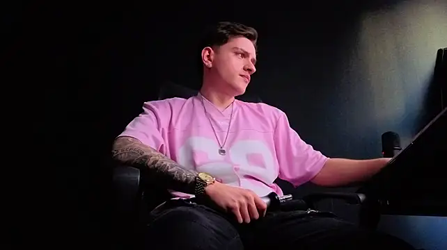 FelixStarkk élő XXX-chatje