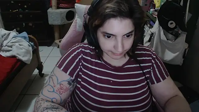Chat XXX ao vivo de VictoriaSaintes
