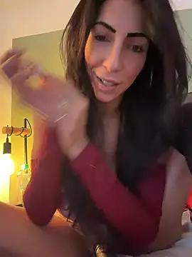 Chatroom XXX en direct de YasmineRiva