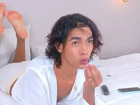AlanCuute: онлайн-секс-чат