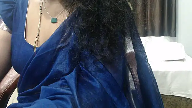 sunitha-3 Adlı Modelin Canlı XXX Sohbeti