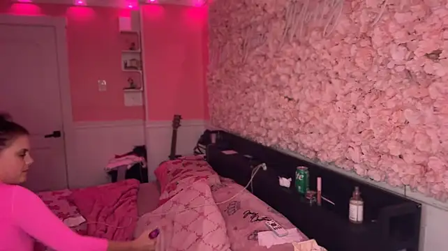 Chatroom XXX en direct de BedroomBarbie