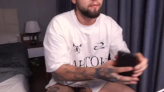ChillyXO Live XXX Chat