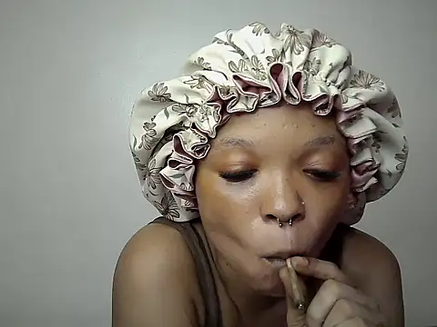 Miss_rihanna's Live XXX Chat